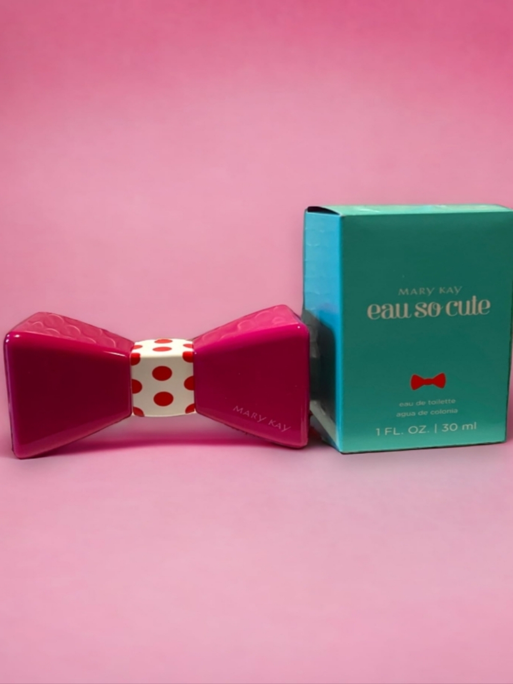 Mary Kay Eau So Cute Bow Perfume Bottle in Hot Pink with Turquoise Box
